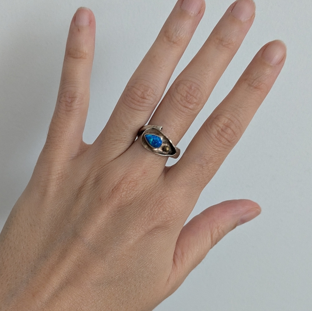 Australian opal flower ring